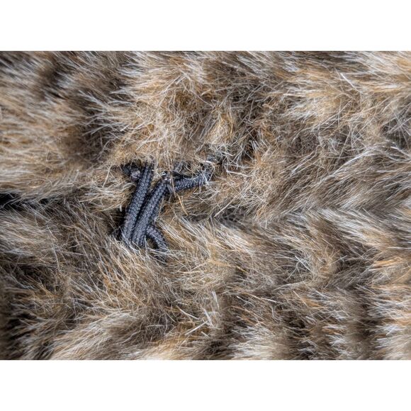 NWT Chico's Faux Fur Garbo Animal Print Cropped Jacket Coat Shrug Size 1 - Picture 5 of 8